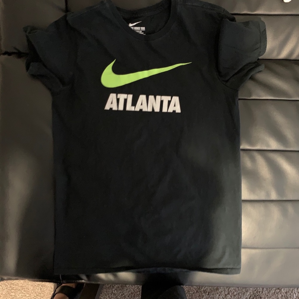 NIKE short sleeve tee